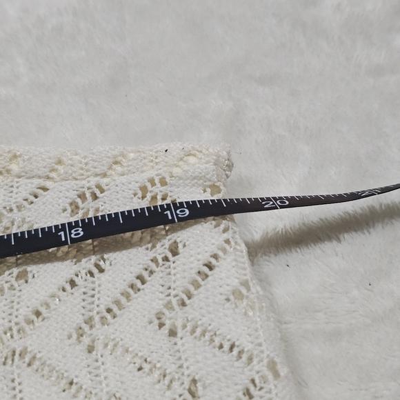 Lush ✦ Chevron Pattern Tank Top ✦ White Teal Lace Applique Neckline Size L EUC - Picture 12 of 15